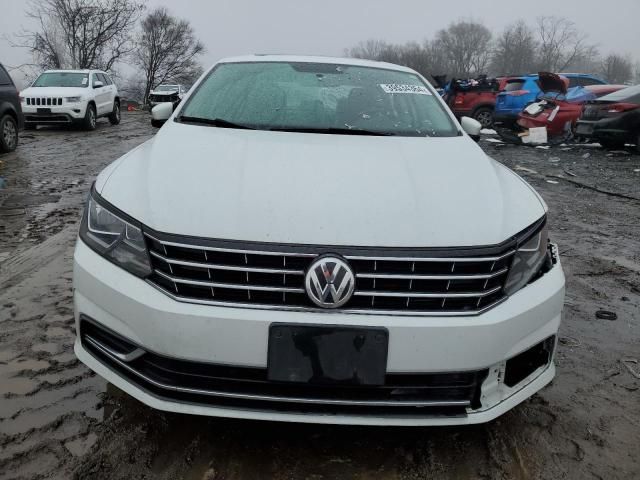 2018 Volkswagen Passat SE