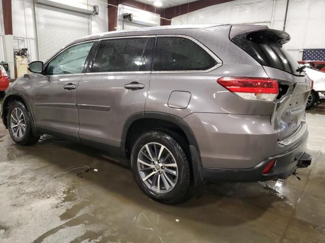 2019 Toyota Highlander SE