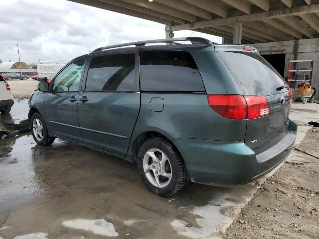 2004 Toyota Sienna CE