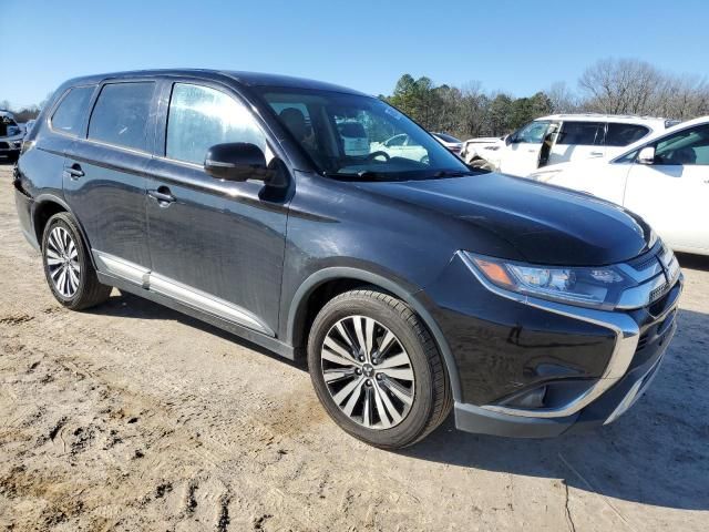 2019 Mitsubishi Outlander SE