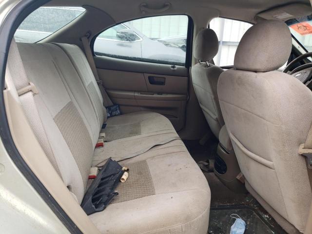 2004 Ford Taurus SE
