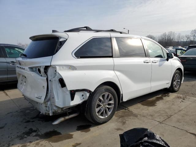 2021 Toyota Sienna LE