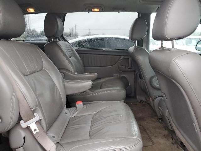 2010 Toyota Sienna XLE