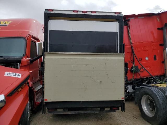 2011 Ford Econoline E350 Super Duty Cutaway Van