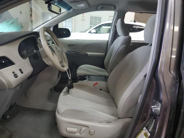 2012 Toyota Sienna LE