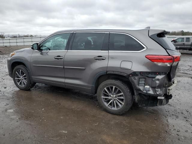 2017 Toyota Highlander SE