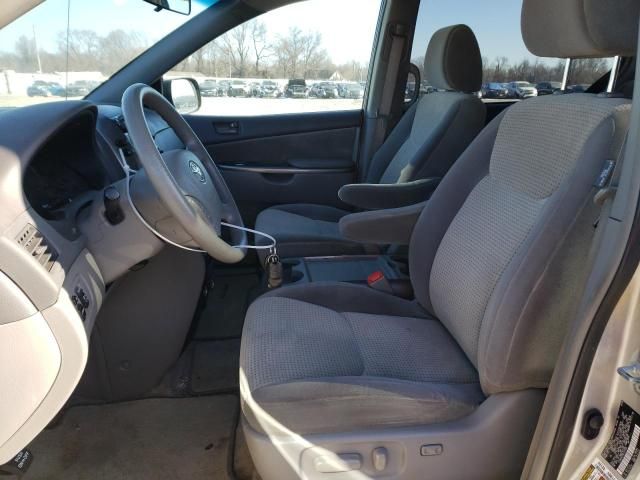 2010 Toyota Sienna CE