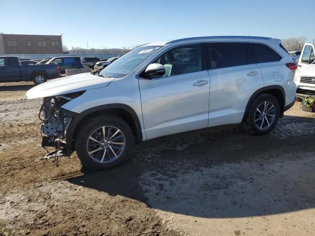 2018 Toyota Highlander SE