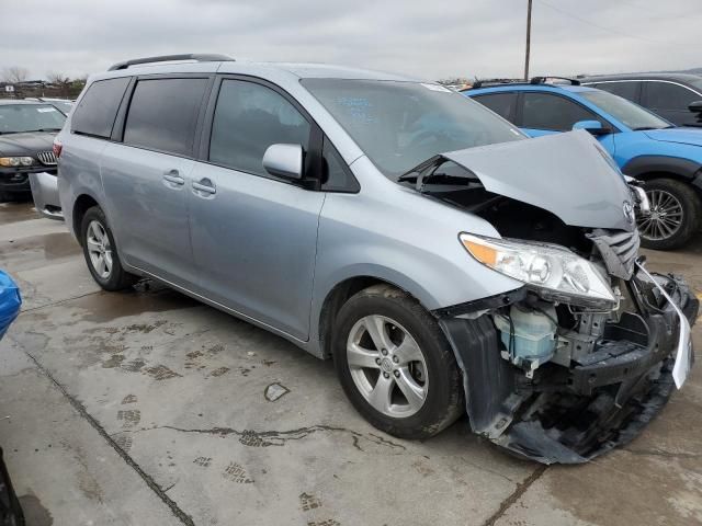 2015 Toyota Sienna LE