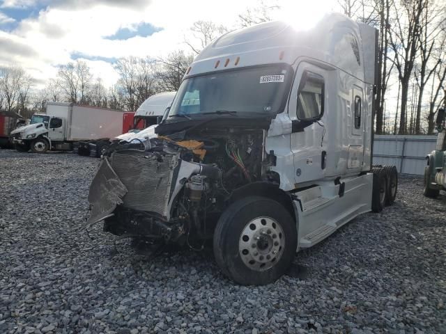 2018 Freightliner Cascadia 126