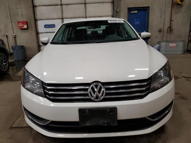 2013 Volkswagen Passat SE