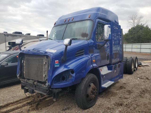 2015 Freightliner Cascadia 113