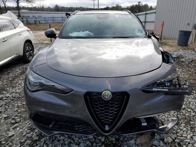 2024 Alfa Romeo Stelvio TI