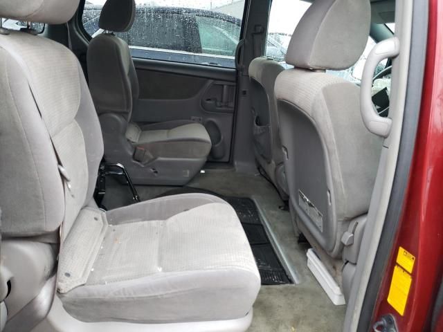 2009 Toyota Sienna CE