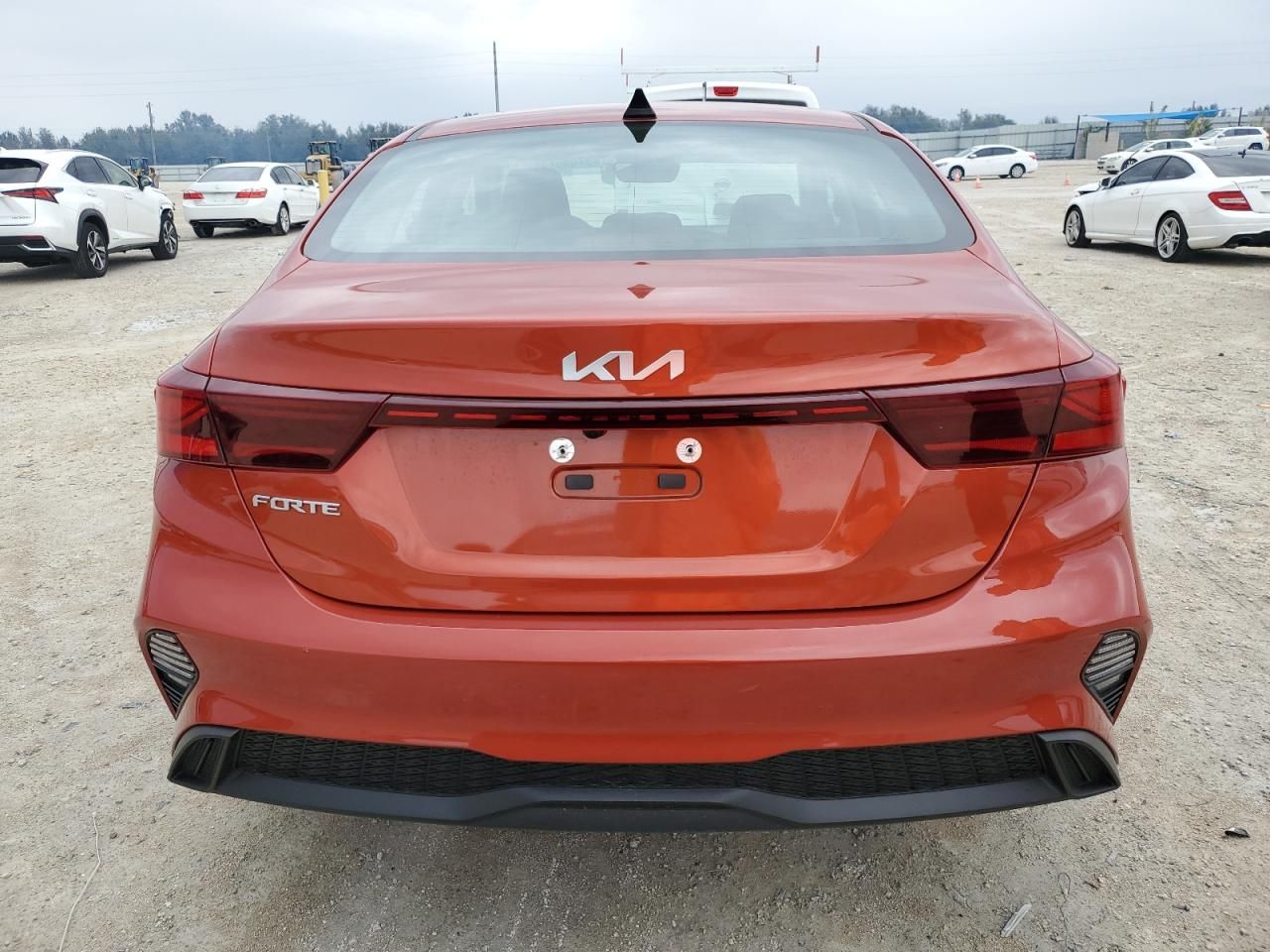 2023 KIA Forte lx