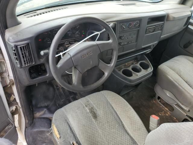2003 GMC Savana Cutaway G3500