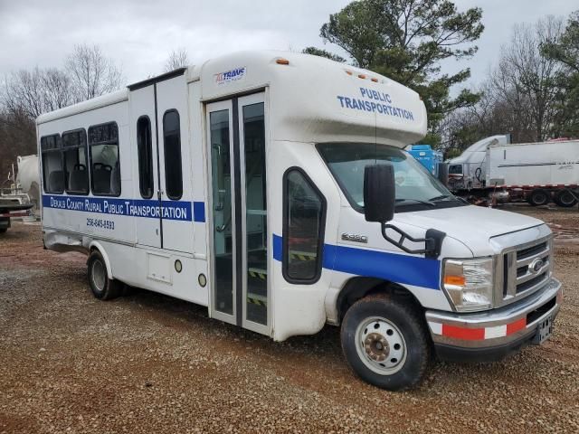 2006 Ford Econoline E450 Super Duty Cutaway Van