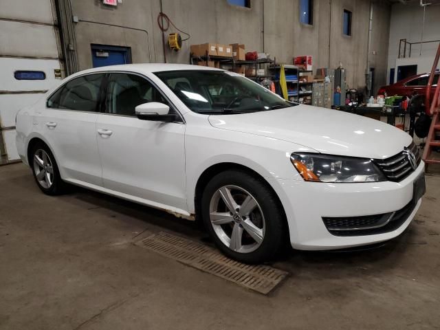 2013 Volkswagen Passat SE