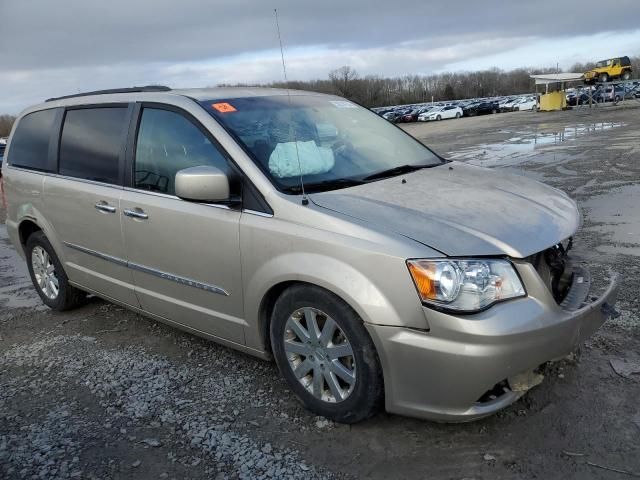 2016 Chrysler Town & Country Touring