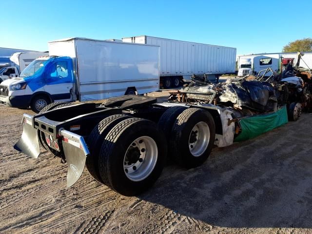 2014 Freightliner Cascadia 125