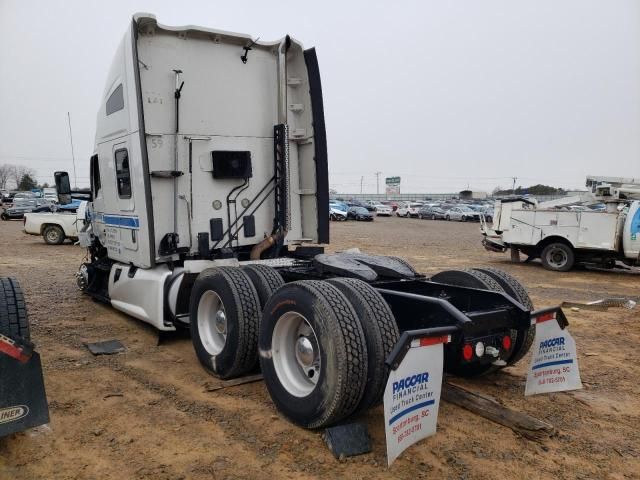 2018 Kenworth Construction T680