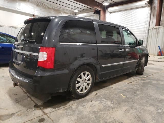 2011 Chrysler Town & Country Touring L