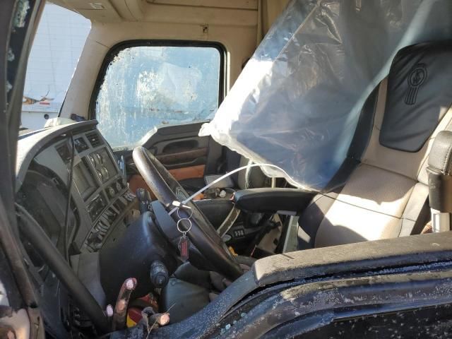 2022 Kenworth Construction T680