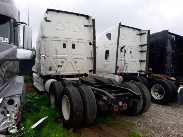 2015 Freightliner Cascadia 125