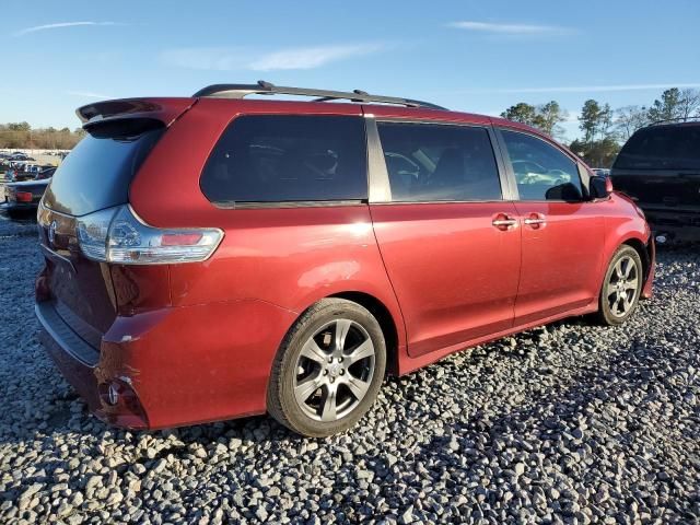 2017 Toyota Sienna SE