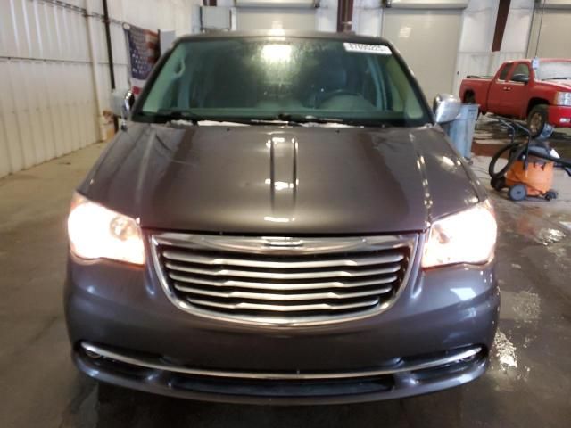 2016 Chrysler Town & Country Touring L