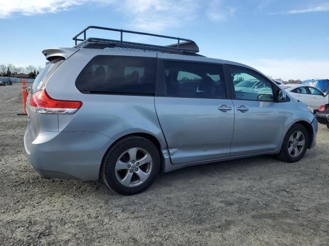 2014 Toyota Sienna LE