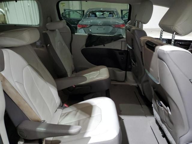 2017 Chrysler Pacifica Touring L Plus