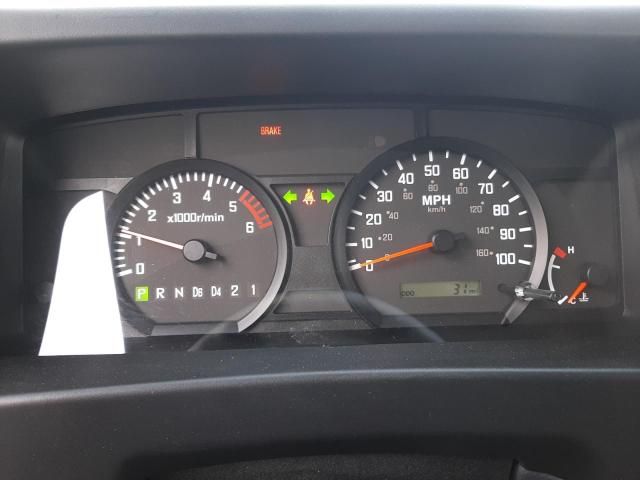2024 Isuzu NPR HD