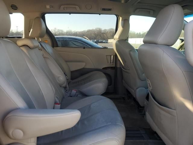 2013 Toyota Sienna XLE