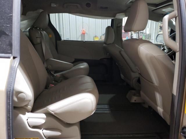 2013 Toyota Sienna XLE
