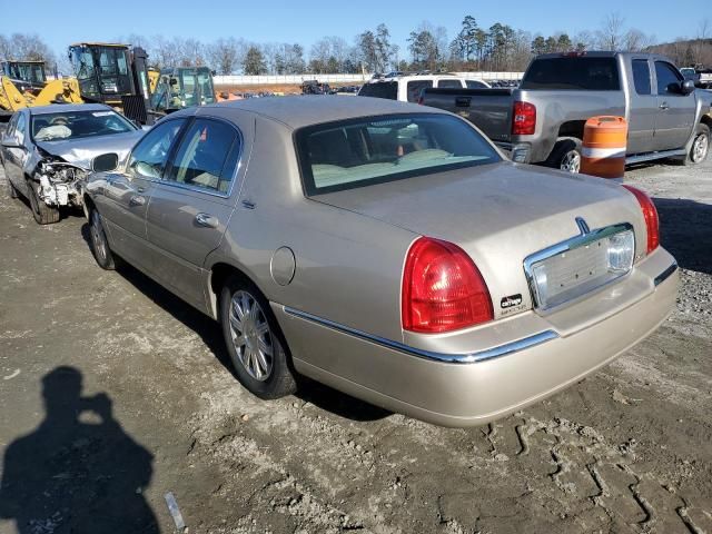 2011 Lincoln Town Car Signature Limited