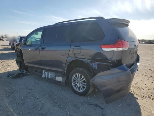 2014 Toyota Sienna XLE