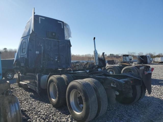 2019 Freightliner Cascadia 126