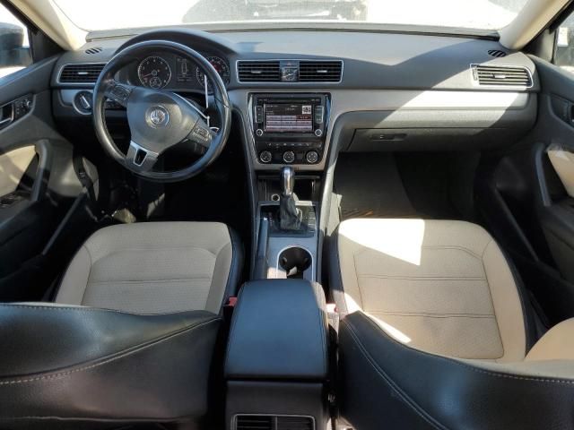 2014 Volkswagen Passat SE