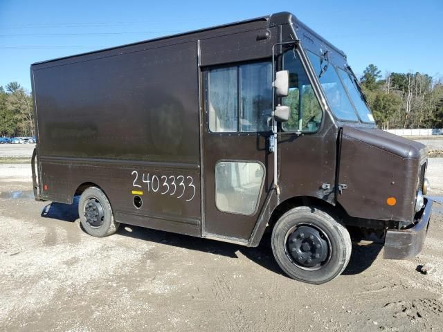 2009 Freightliner Chassis M Line WALK-IN Van