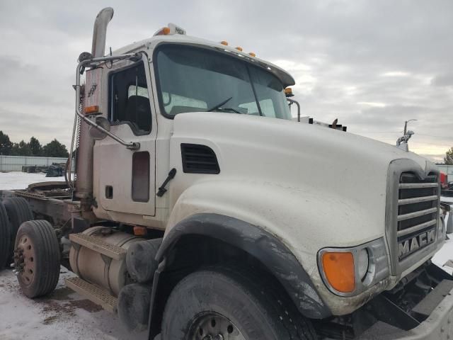 2007 Mack 700 CV700