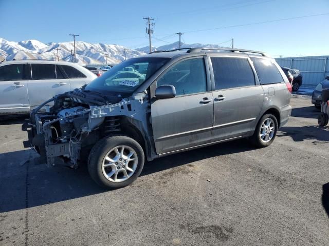 2005 Toyota Sienna XLE