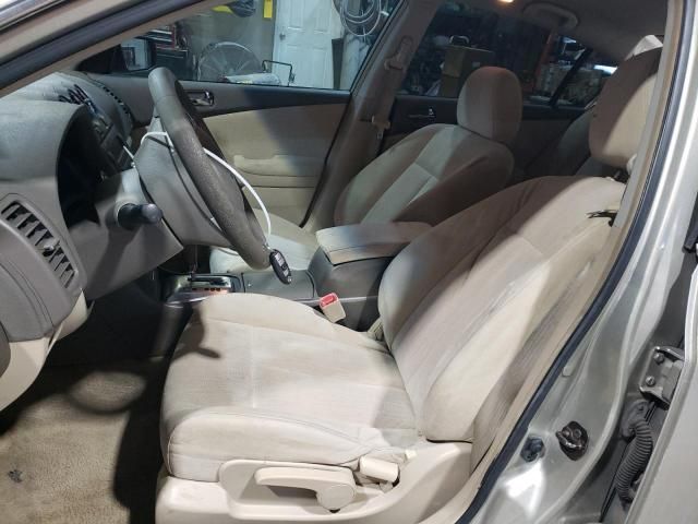 2010 Nissan Altima Base