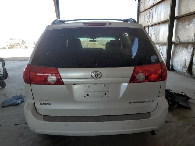 2008 Toyota Sienna XLE