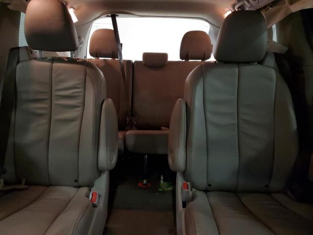 2014 Toyota Sienna XLE