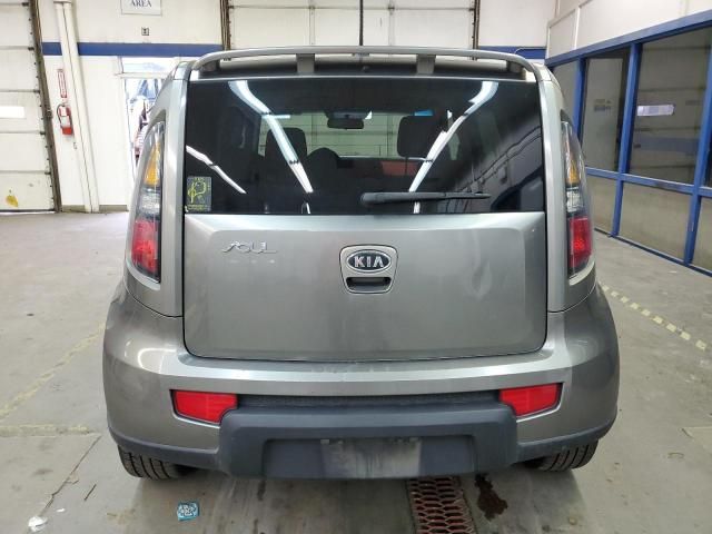 2010 KIA Soul +