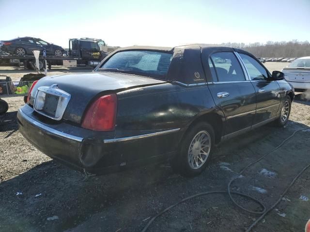 2001 Lincoln Town Car Signature