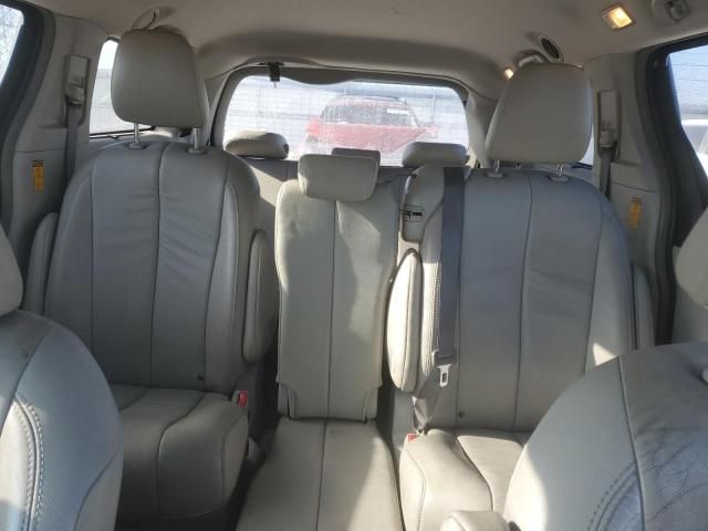 2013 Toyota Sienna XLE