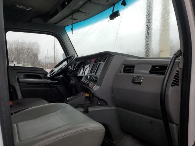2016 Kenworth Construction T680