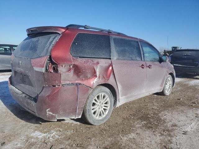 2013 Toyota Sienna XLE